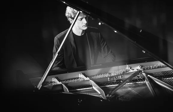 Jan Lisiecki Bremen Concert 2026 by Sören L. Schirmer-8.jpg